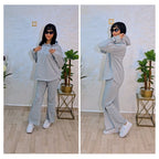 Ensemble femme à sweat long et capuche à liens contrastés — Gris