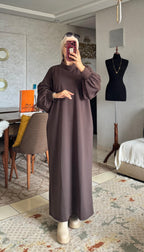 Robe longue ample à col froncé et manches bouffantes — Chocolat