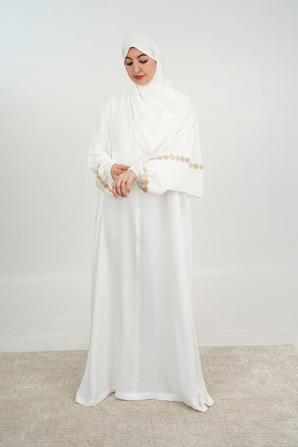 Abaya de prière longue avec voile intégré — Blanc