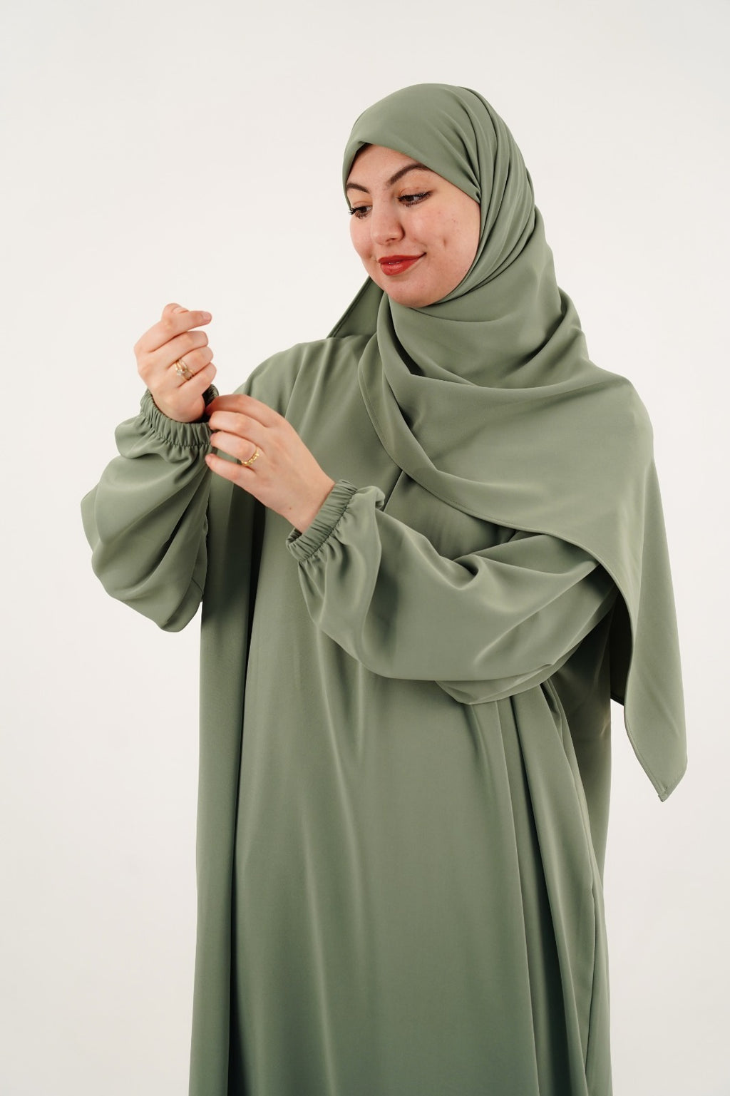 Abaya longue fluide avec foulard assorti — Kaki