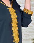 Djellaba marocaine en crêpe Rosa à broderies – Modèle S – Vue 6