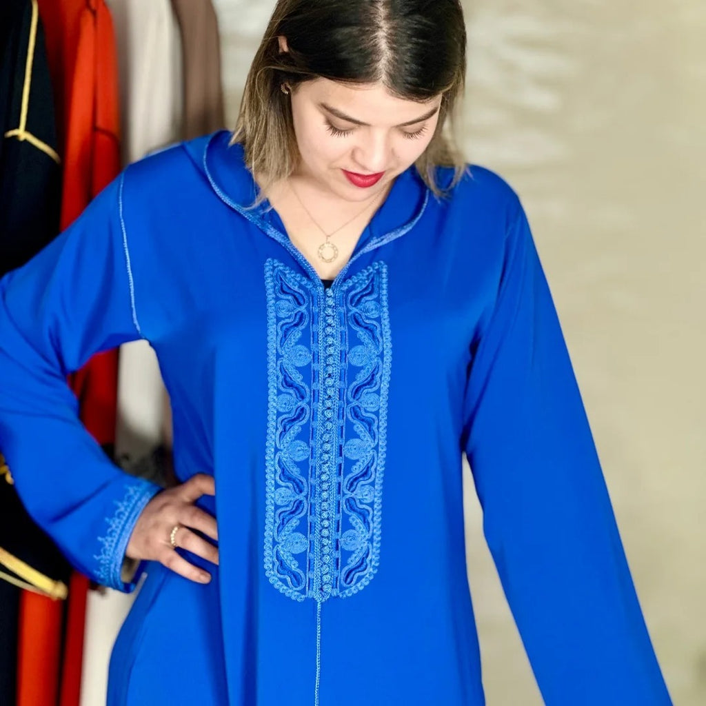 Djellaba Hmaouia en crêpe Rosa à broderie ton sur ton – Modèle 1 – Vue 9