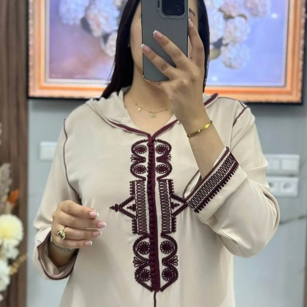 Djellaba marocaine en crêpe Rosa à broderies – Modèle V – Vue 15