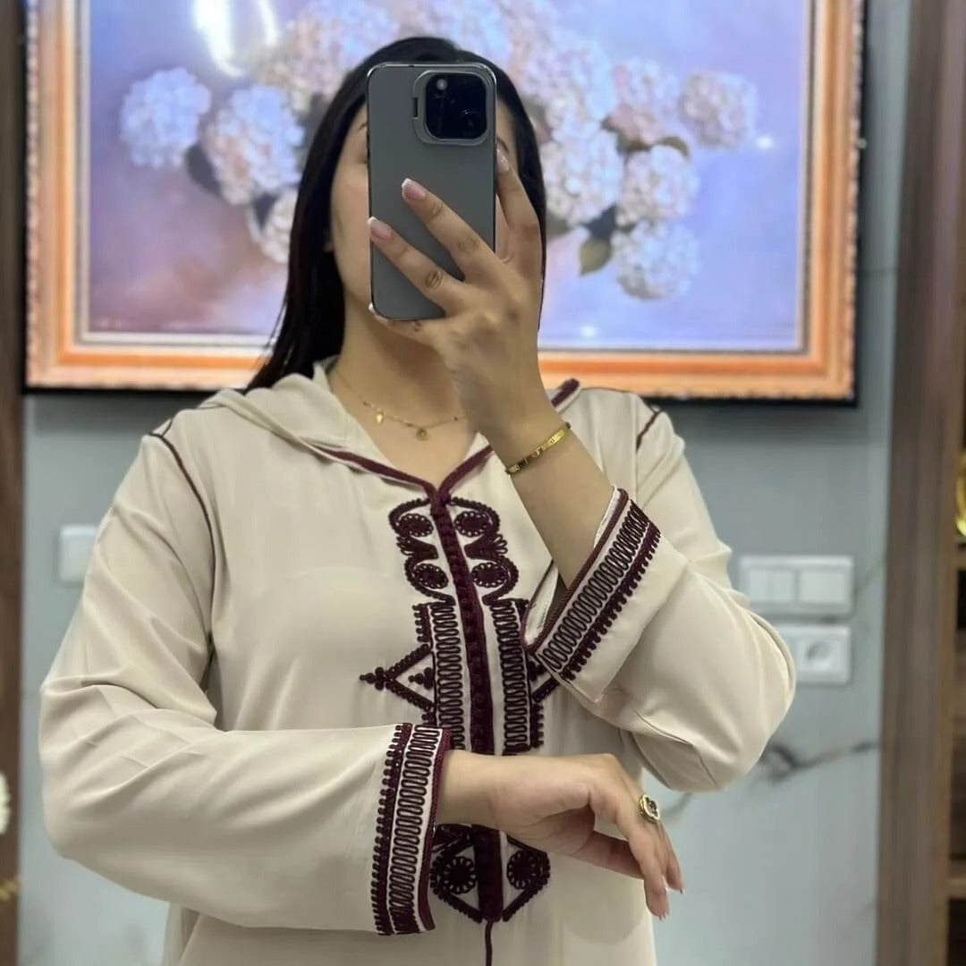 Djellaba marocaine en crêpe Rosa à broderies – Modèle V – Vue 14