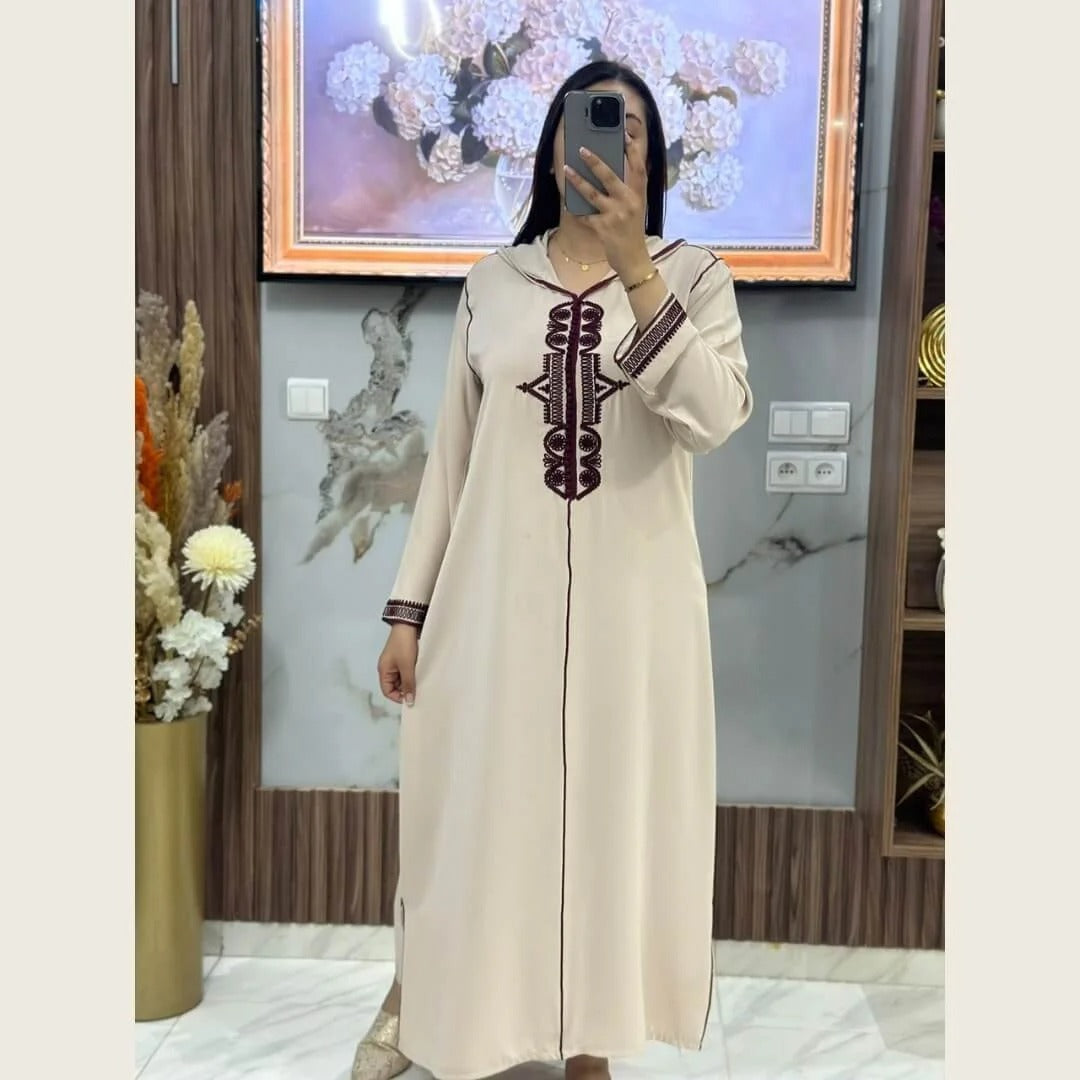 Djellaba marocaine en crêpe Rosa à broderies – Modèle V – Vue 16
