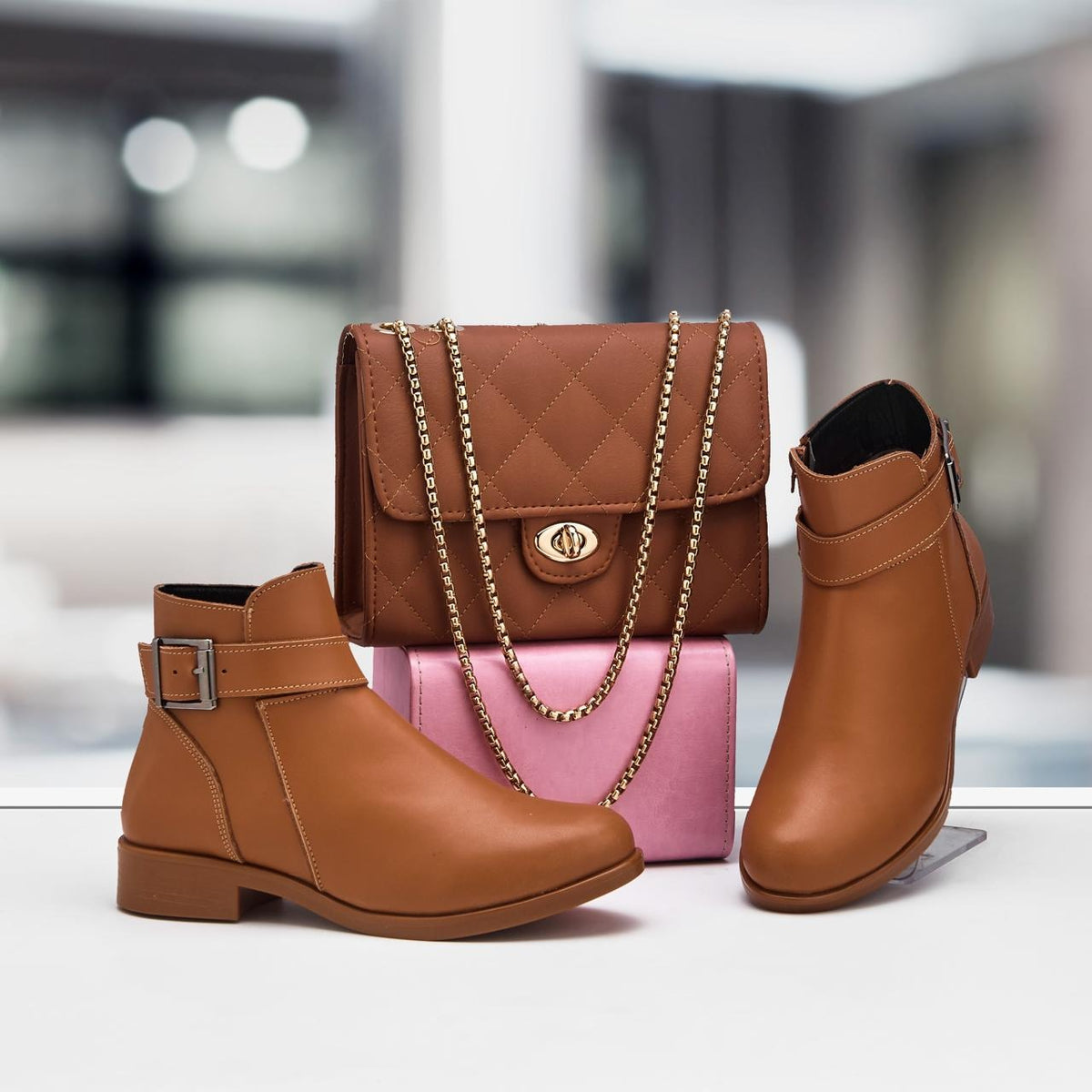 Pack bottes et sac assortis en simili cuir – Vue 5