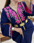 Caftan en crêpe Rosa à broderies rbaties florales – Vue 6