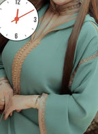 Ensemble djellaba et caftan brodés en crêpe et mousseline – Vue 2