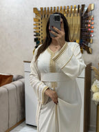 Caftan en crêpe de soie avec ceinture – Finitions élégantes – Vue 19