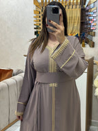 Caftan en crêpe de soie avec ceinture – Finitions élégantes – Vue 16
