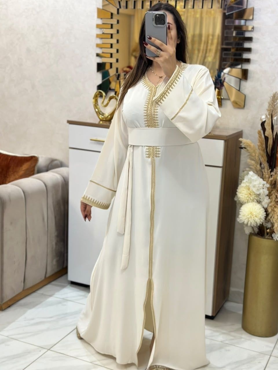 Caftan en crêpe de soie avec ceinture – Finitions élégantes – Vue 22