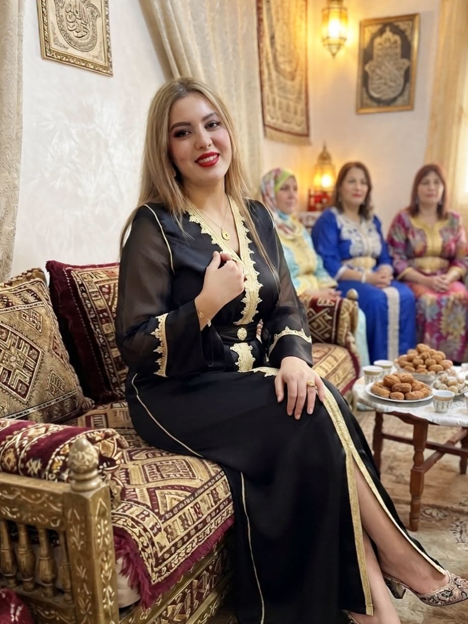 Caftan en crêpe de soie avec ceinture – Modèle 4 fils – Vue 1