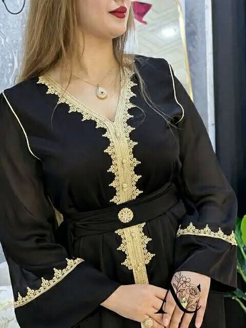 Caftan en crêpe de soie avec ceinture – Modèle 4 fils – Vue 9