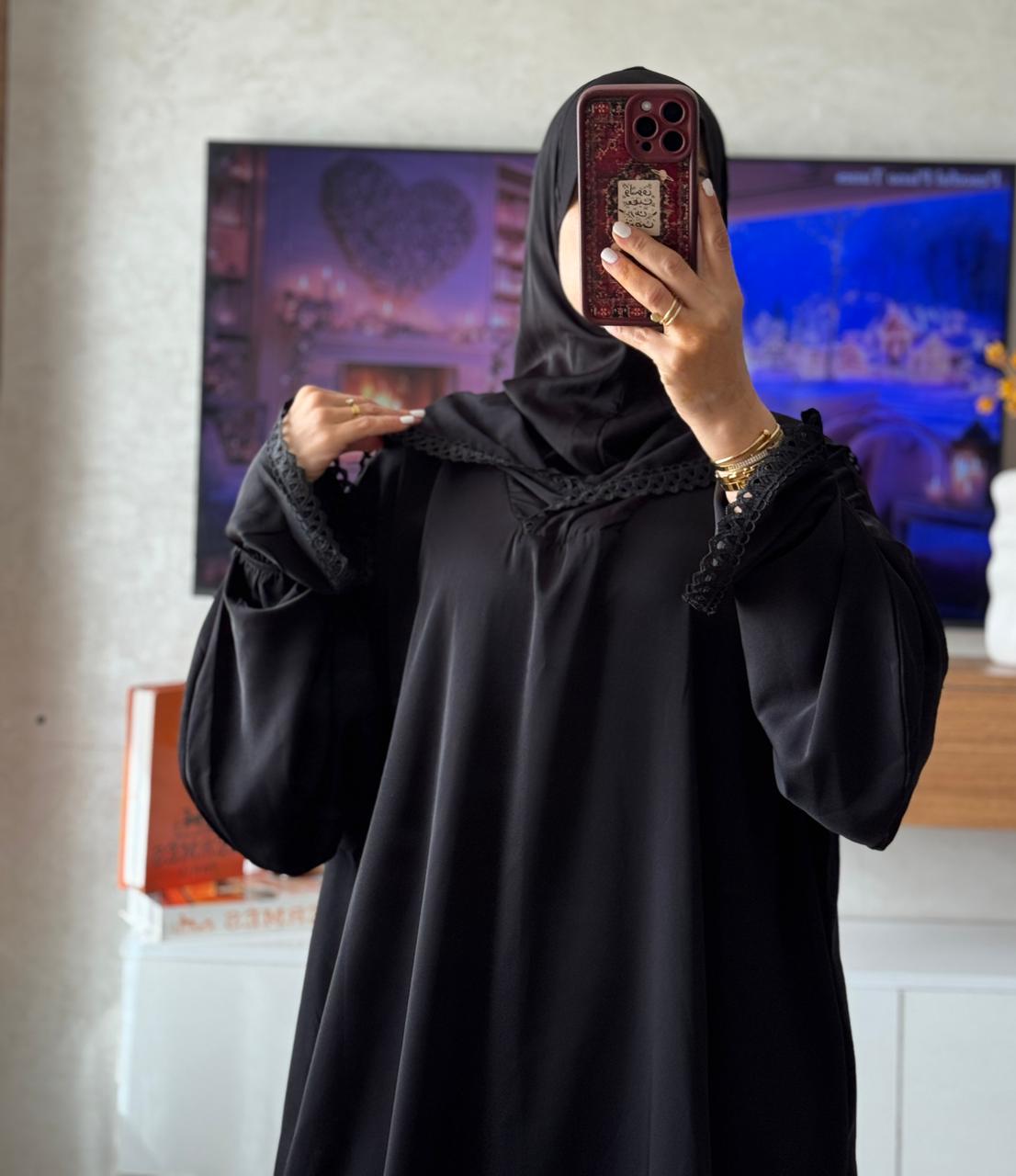 Robe de prière longue à poignets en dentelle — Noir