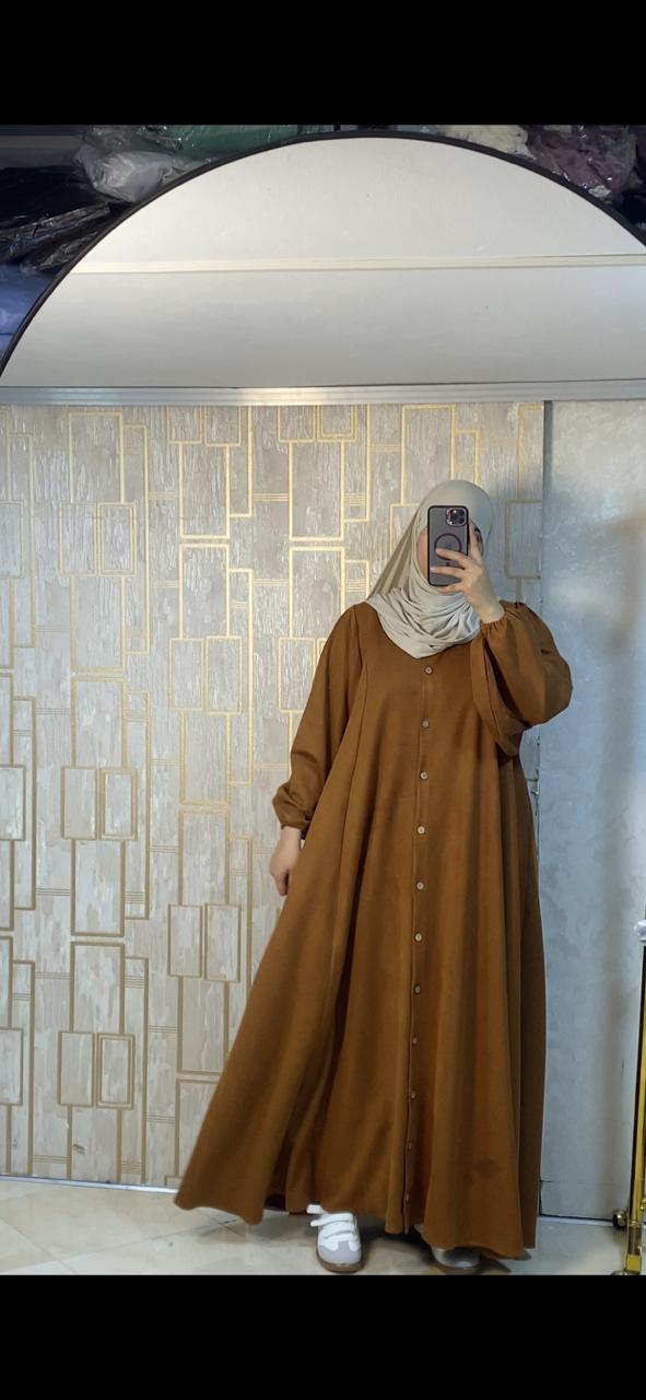 Abaya longue à manches amples et détails boutonnés — Caramel