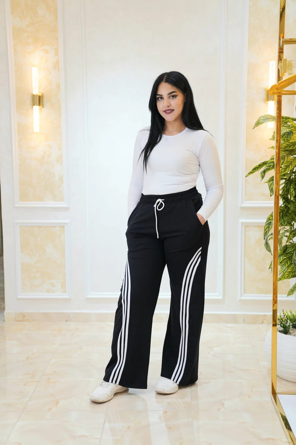 Pantalon femme large à bandes latérales contrastées — Chocolat