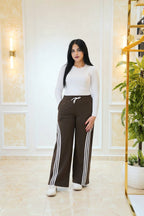 Pantalon femme large à bandes latérales contrastées — Gris