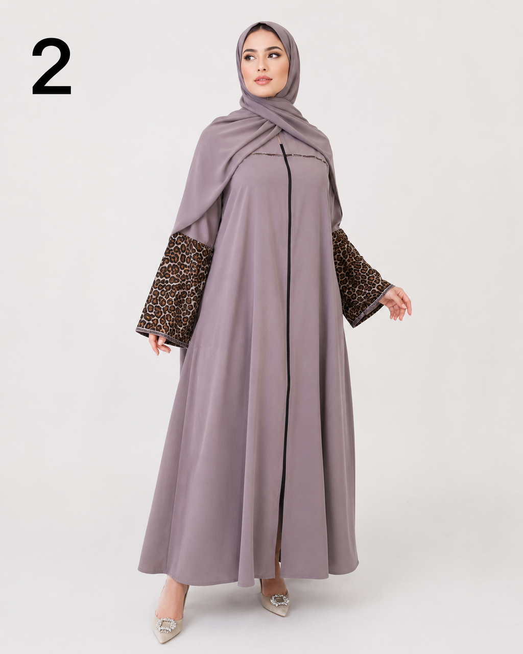 Abaya Femme avec Châle Dégradé Léopard – Tissu Rosa Élégant, Coupe Modeste et Moderne
