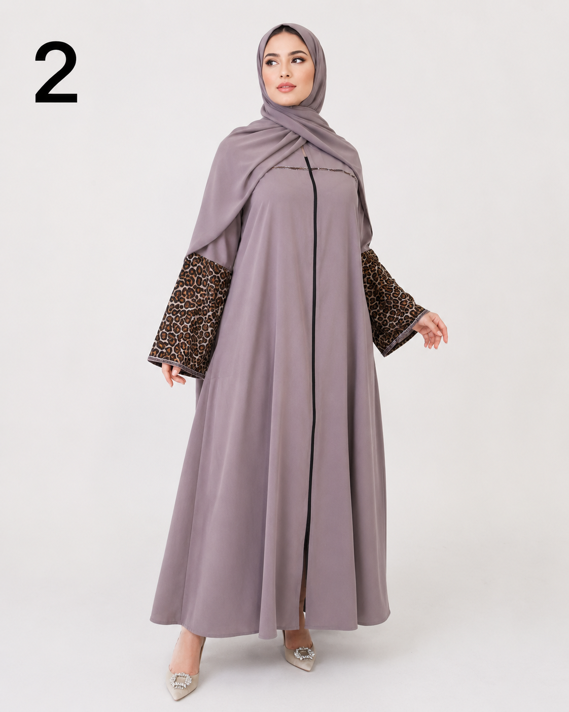 Abaya Femme avec Châle Dégradé Léopard – Tissu Rosa Élégant, Coupe Modeste et Moderne