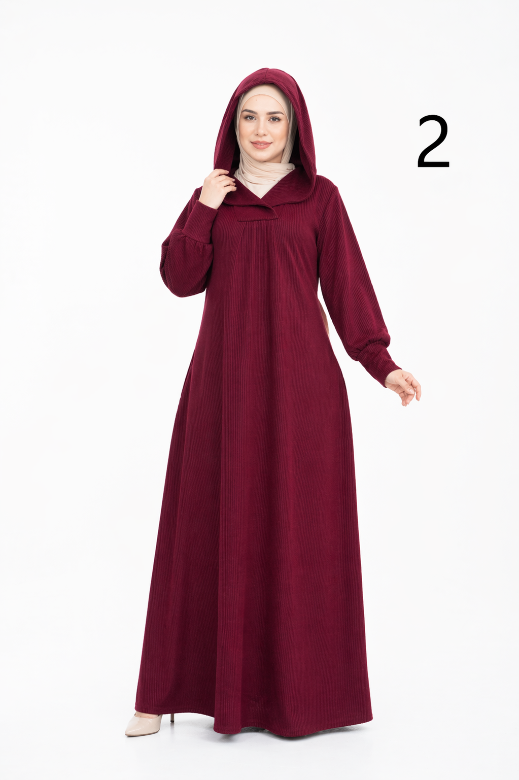 جلابة شتوية بالقب قطيفة مضوبل | عباية أنيقة دافئة للنساء – Jellaba hiver femme velours avec capuche doublée – Qualité premium