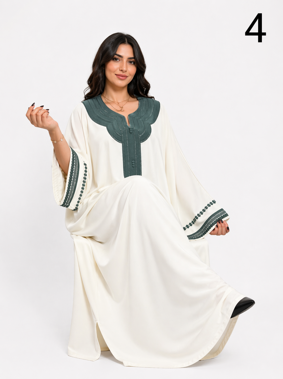 Caftan Marocain Élégant Femme – Gandoura Chic en Crêpe de Soie, Robe Traditionnelle Moderne Large et Confortable | قندورة مغربية راقية – ثوب كريب دو سوا أنيق واسع للمناسبات والخروج اليومي