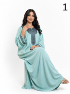 Caftan Marocain Élégant Femme – Gandoura Chic en Crêpe de Soie, Robe Traditionnelle Moderne Large et Confortable | قندورة مغربية راقية – ثوب كريب دو سوا أنيق واسع للمناسبات والخروج اليومي
