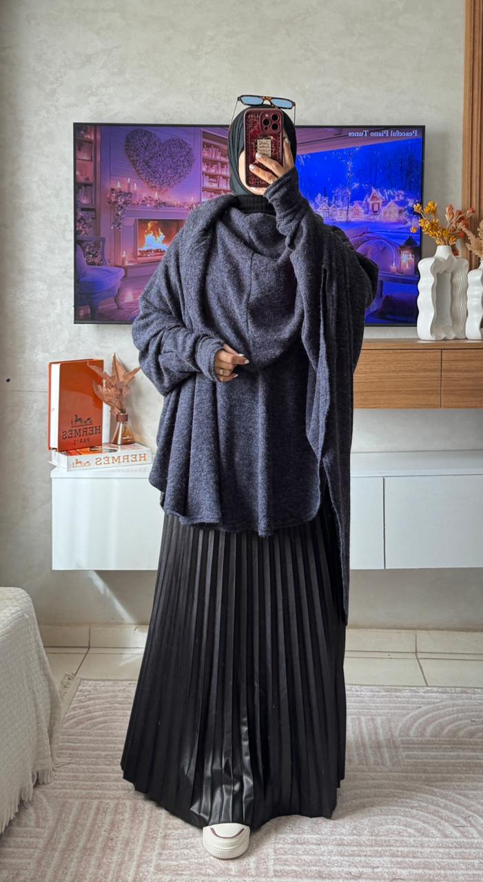 Cape femme chaude à col montant et coupe enveloppante — Bleu marine