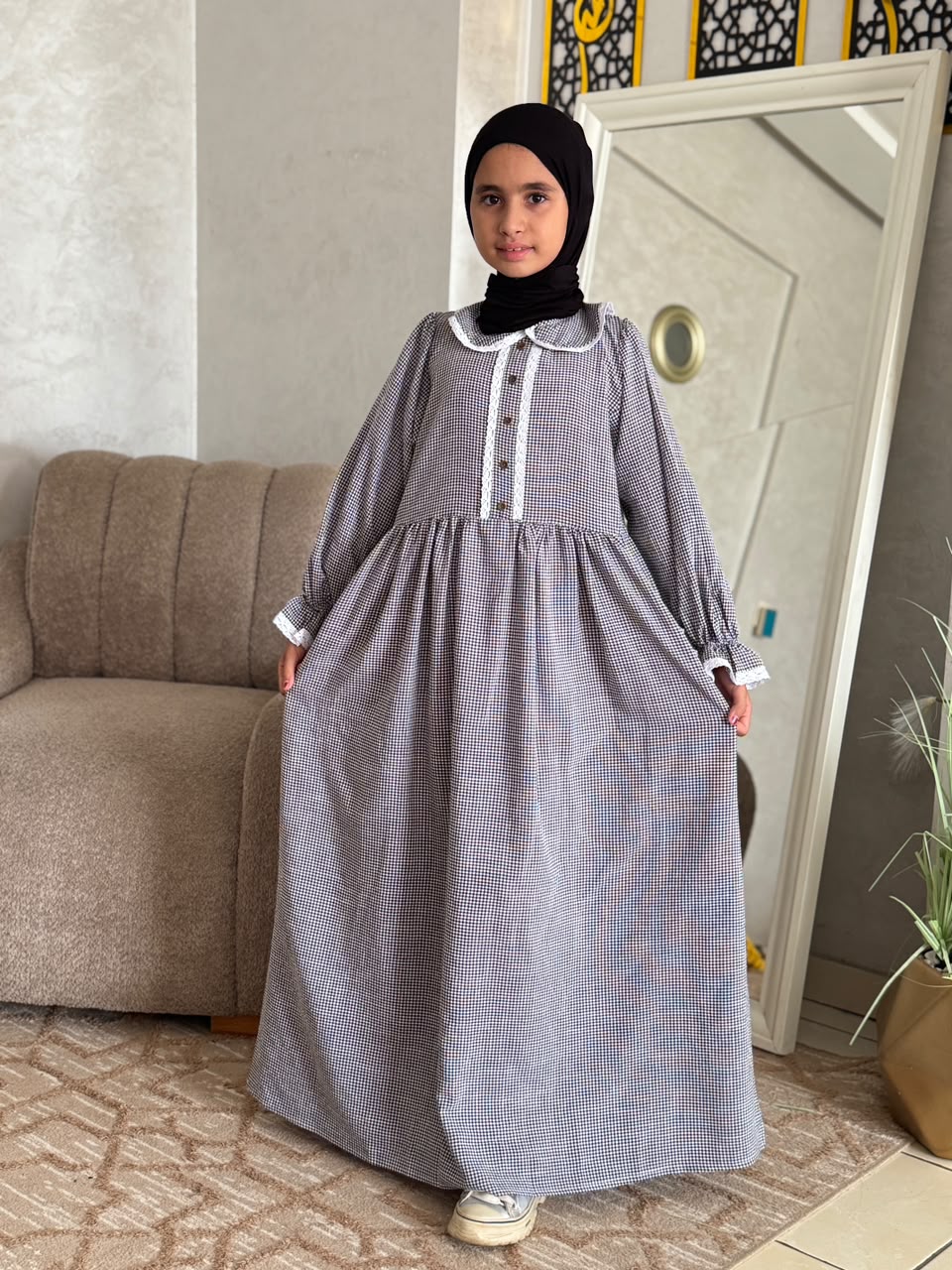 Ensemble fille à carreaux avec haut boutonné et jupe longue — Noir
