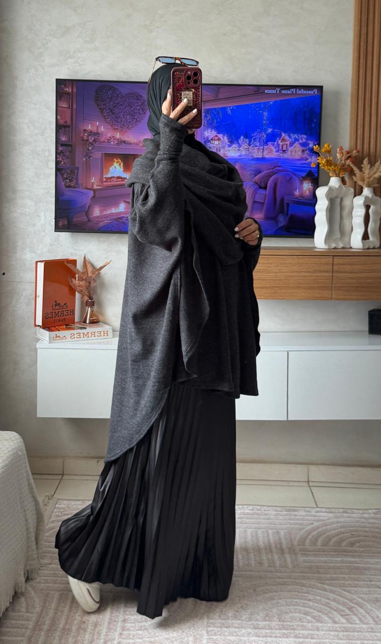 Cape femme chaude à col montant et coupe enveloppante — Noir