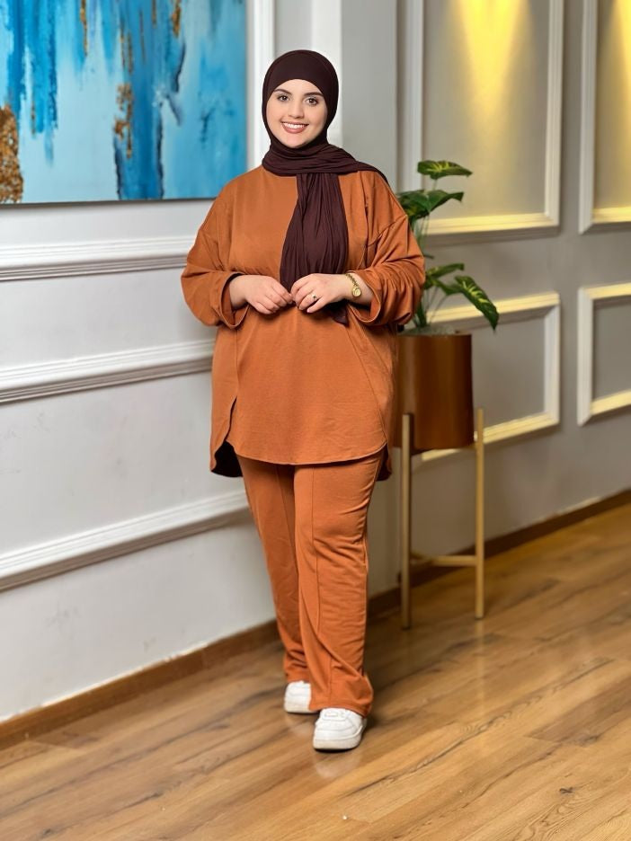 Ensemble femme à tunique asymétrique et pantalon ample – Marron tabac