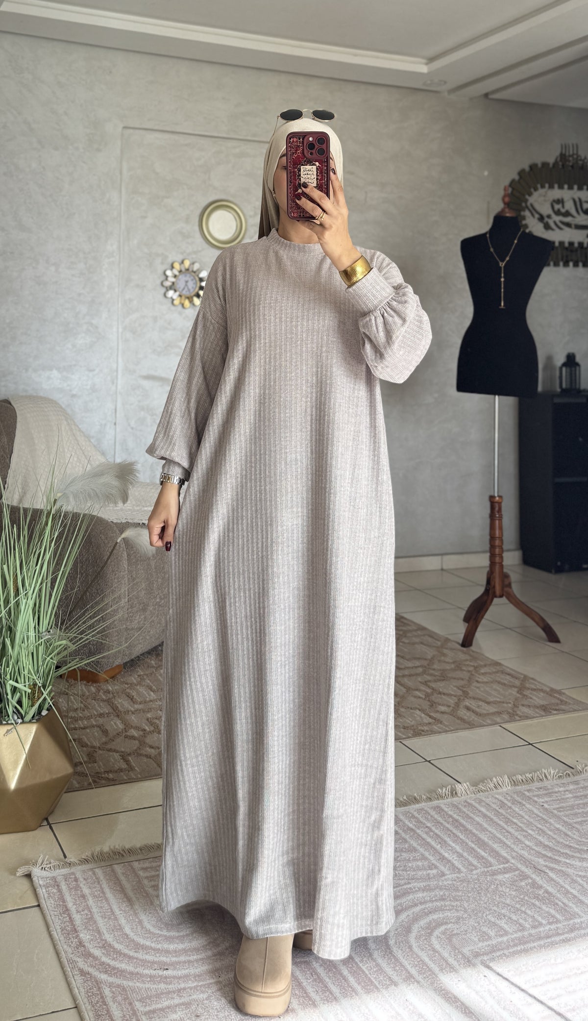 Robe longue en jacquard à col rond et manches amples – Gris clair