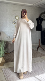 Robe longue en jacquard à col rond et manches amples – Blanc cassé