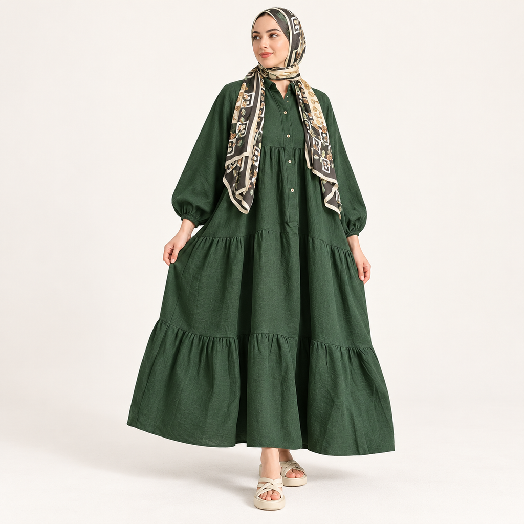 Robe longue en lin à volants et manches bouffantes — Vert — photo studio