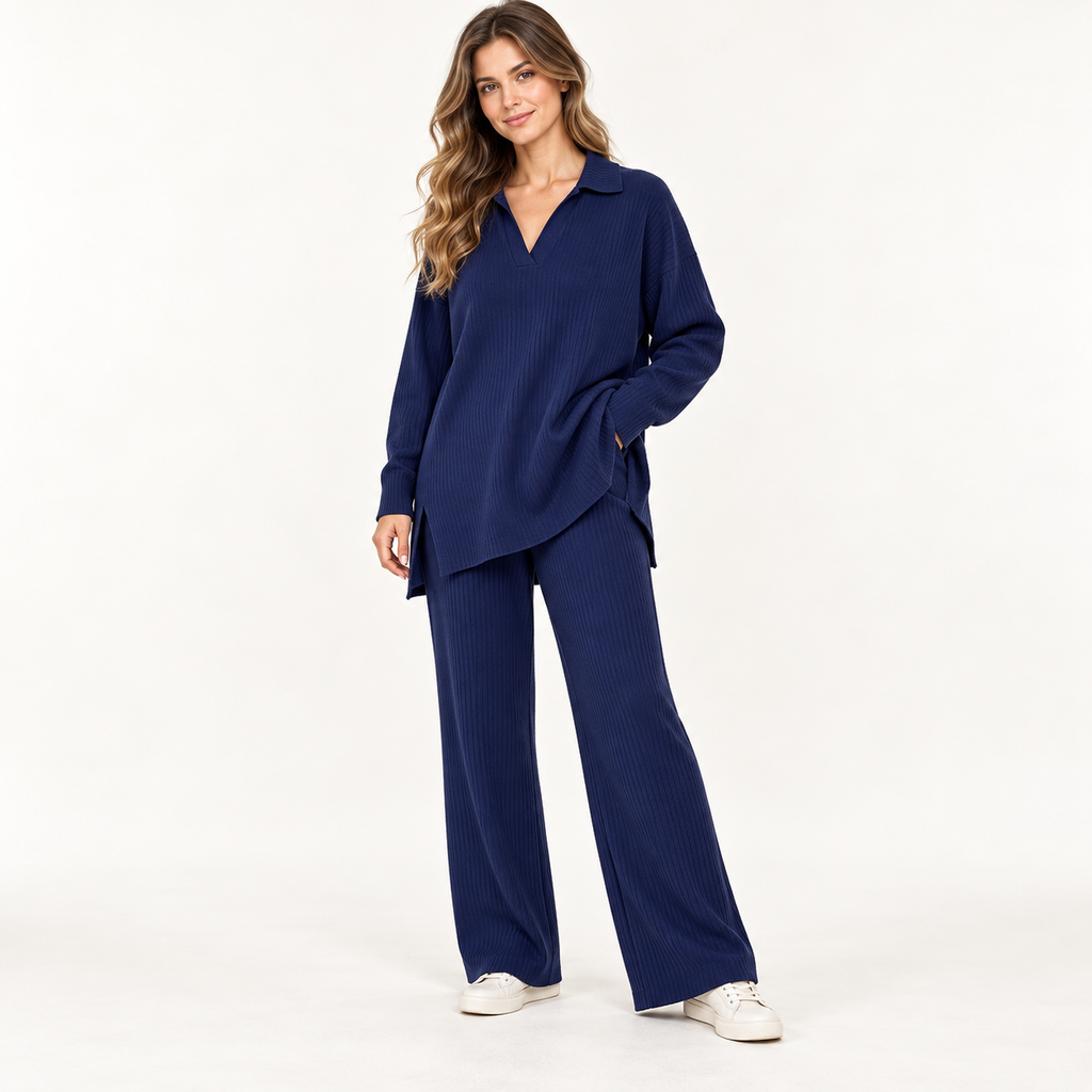 Ensemble maille côtelée à col polo et pantalon large — Bleu marine — photo studio