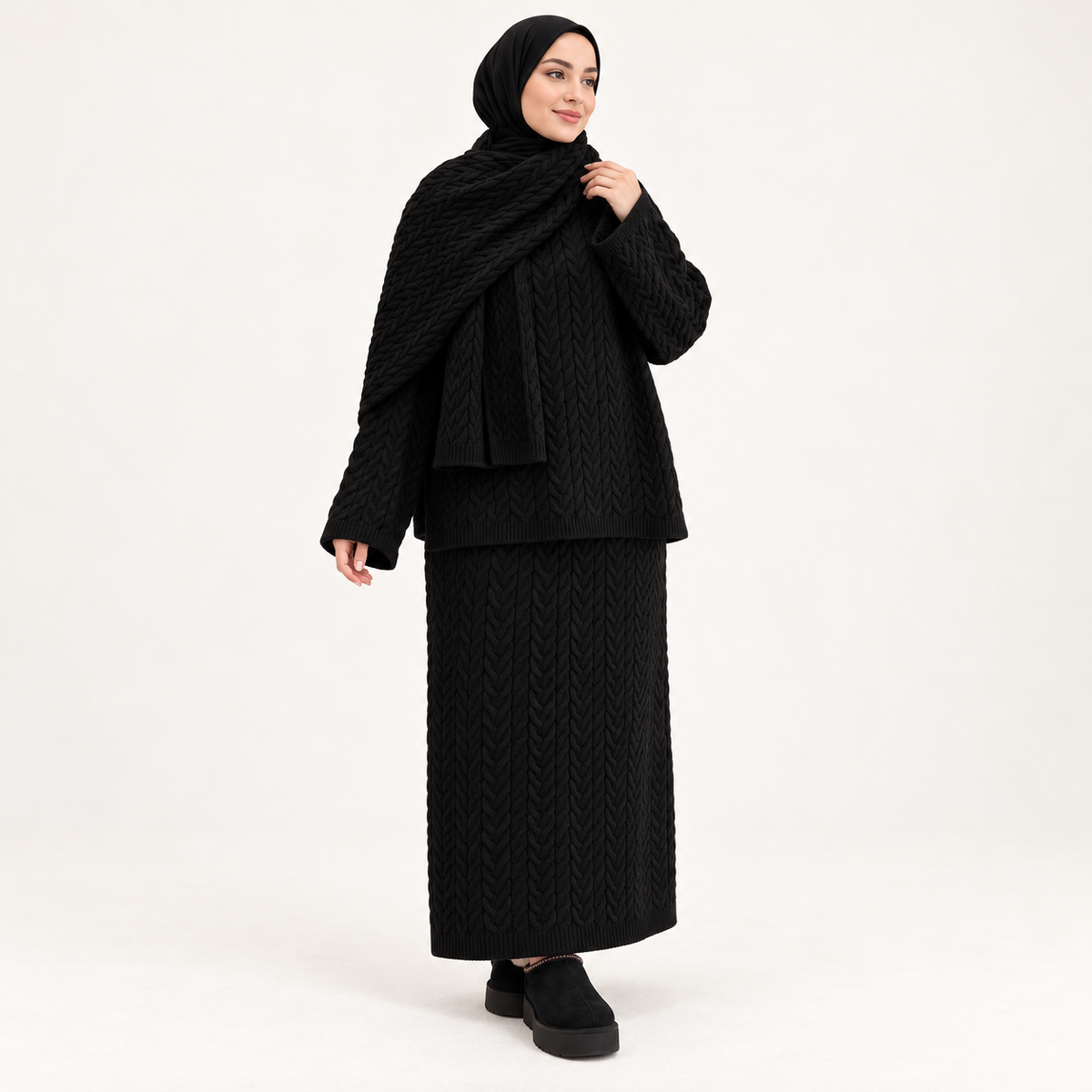 Ensemble maille torsadée avec jupe longue et écharpe — Noir — photo studio