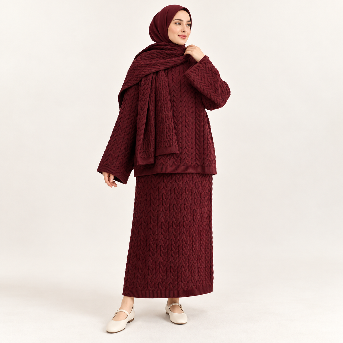 Ensemble maille torsadée avec jupe longue et écharpe — Bordeaux — photo studio