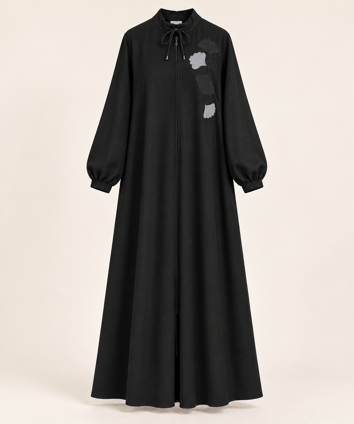 Robe longue zippée à motifs feuilles et col à nouer — Noir — photo studio