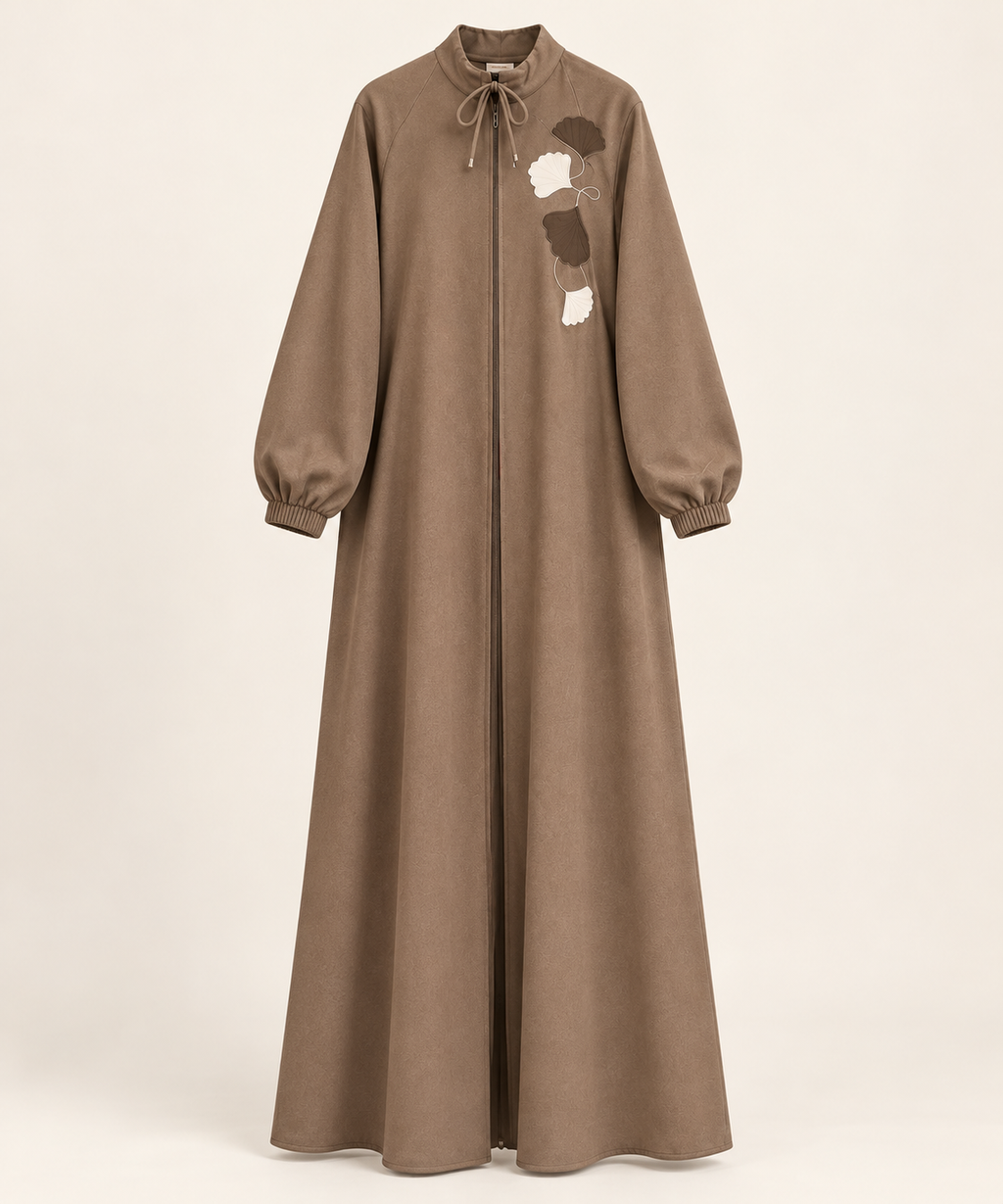 Robe longue zippée à motifs feuilles et col à nouer — Taupe — photo studio
