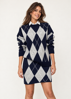 Ensemble Mini 2151 Femme – Pull & Jupe Jacquard en Maille — photo studio