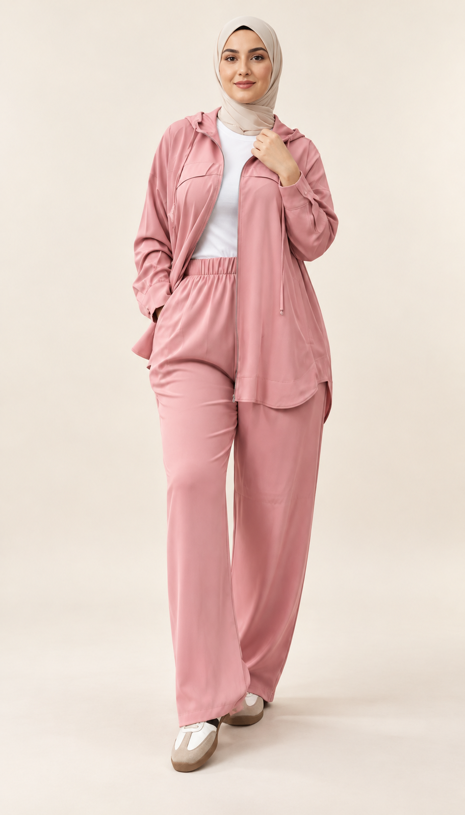 Ensemble veste zippée à capuche et pantalon large — Rose cachemire — photo studio