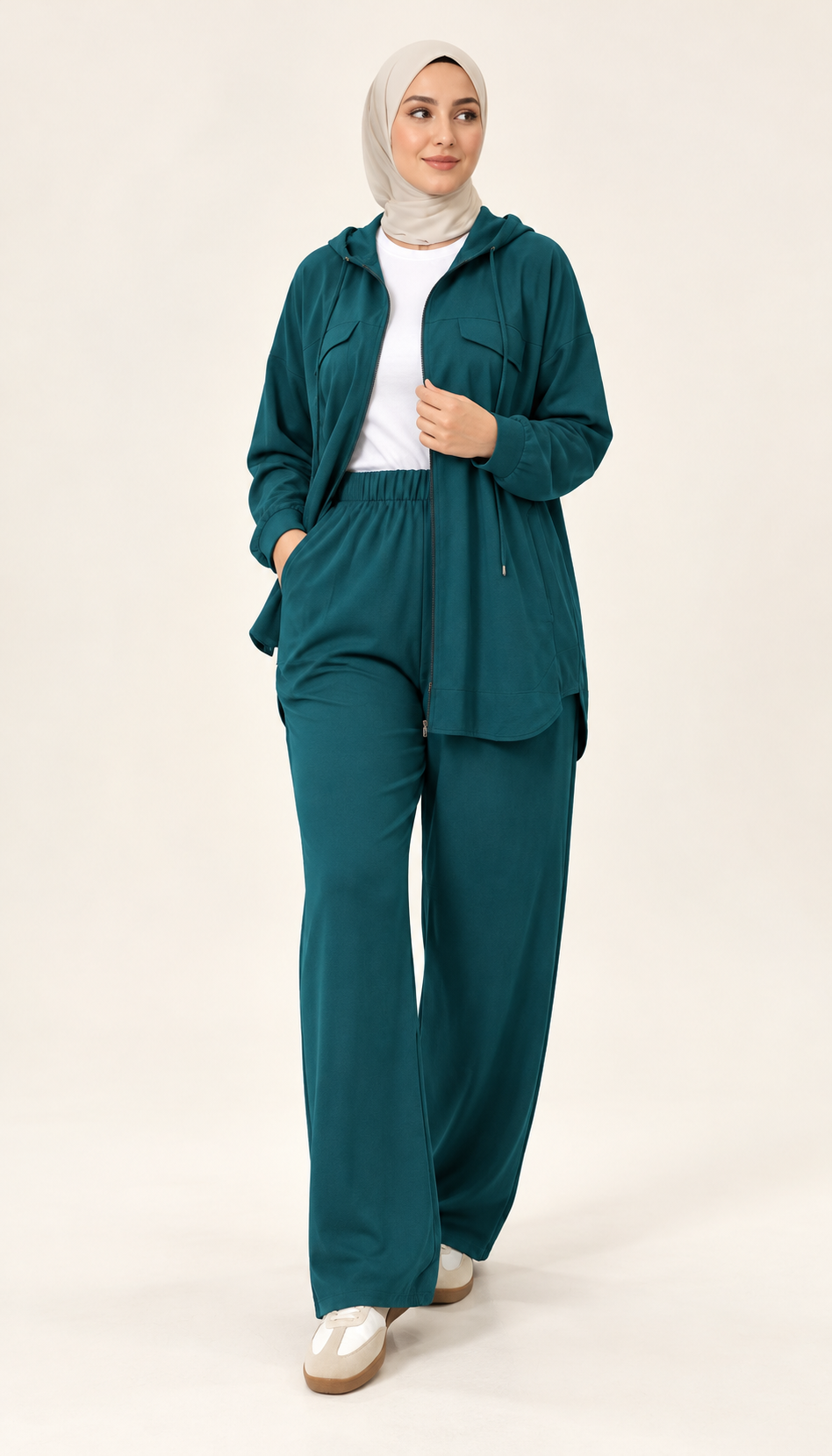 Ensemble veste zippée à capuche et pantalon large — Vert canard — photo studio