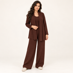 Ensemble maille trois pièces avec cardigan long ouvert — Marron — photo studio
