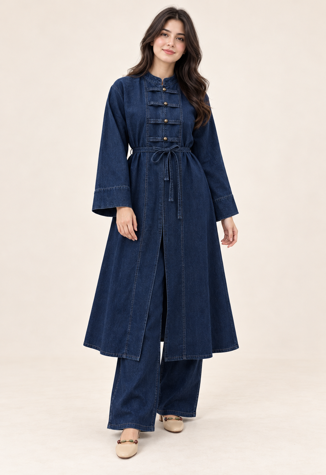 Ensemble Femme Robe & Pantalon Jeans – 2 Pièces avec Ceinture — photo studio