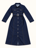 Robe jeans 1 — Bleu jeans — photo studio
