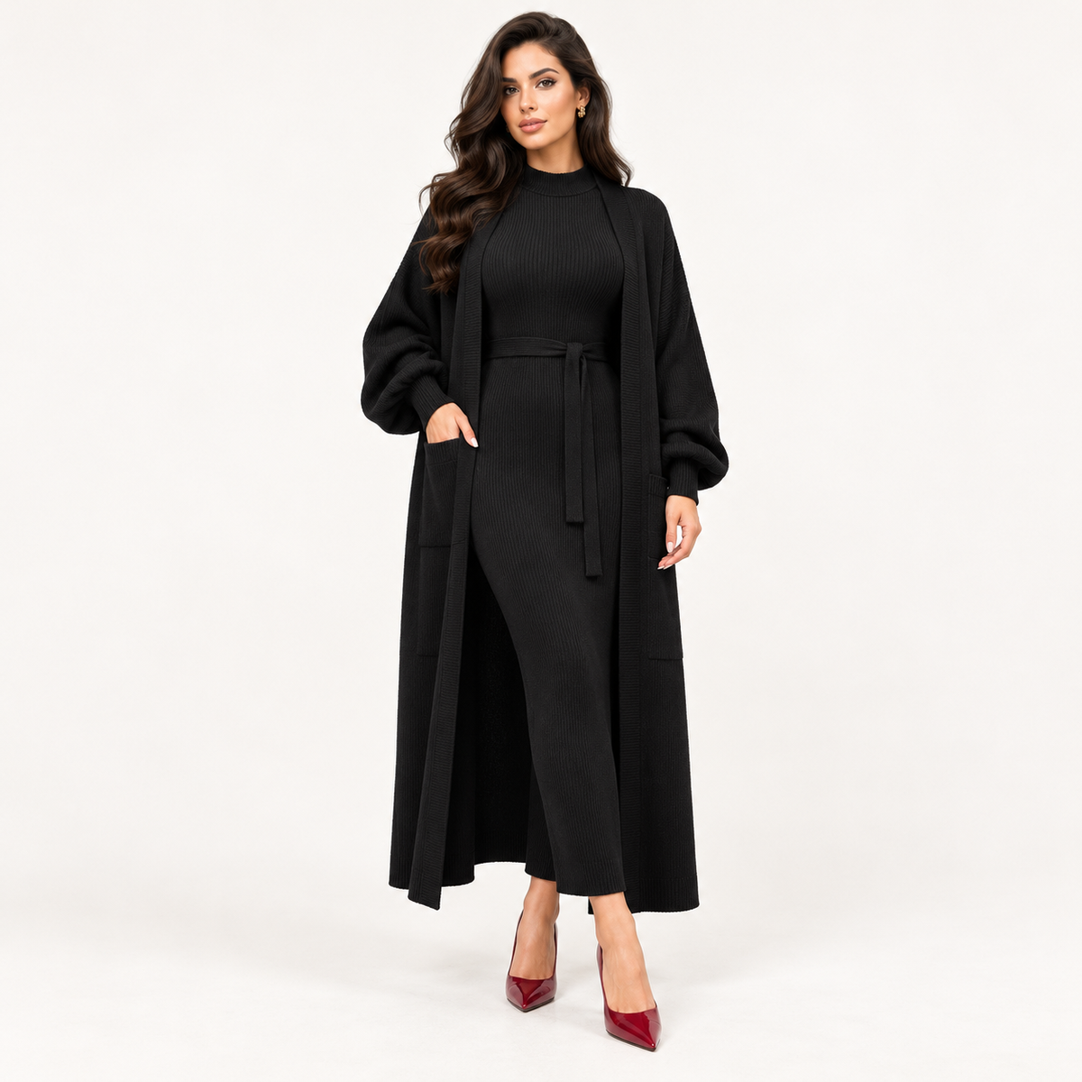 Robe longue ceinturée et kimono à manches bouffantes — Noir — photo studio