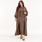 Robe longue ceinturée et kimono à manches bouffantes — Taupe — photo studio