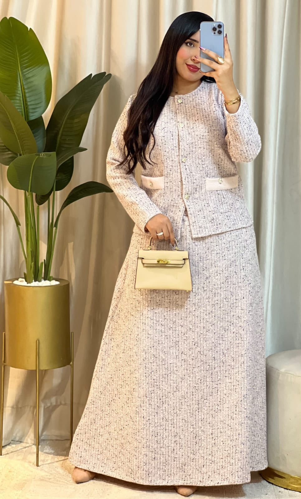 Ensemble femme à veste texturée et jupe longue — Gris clair