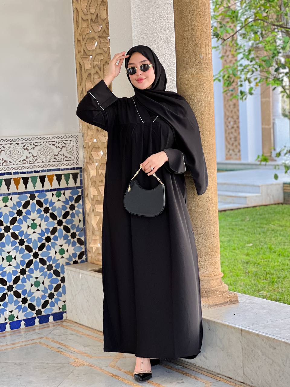 Abaya deux pièces à manches froncées et voile assorti – Noir