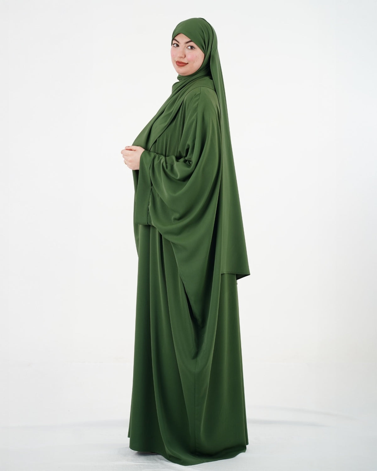 Abaya ample en crêpe avec grand voile assorti – Vert olive