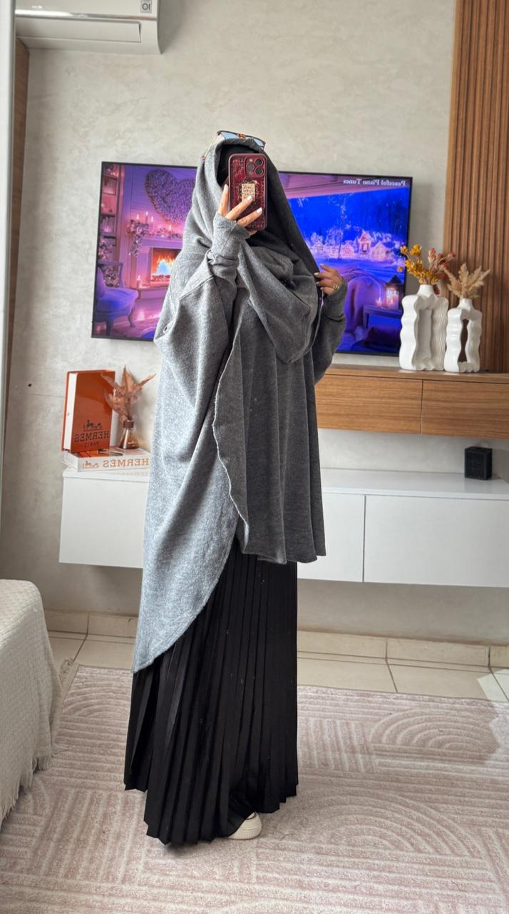 Cape femme chaude à col montant et coupe enveloppante — Gris